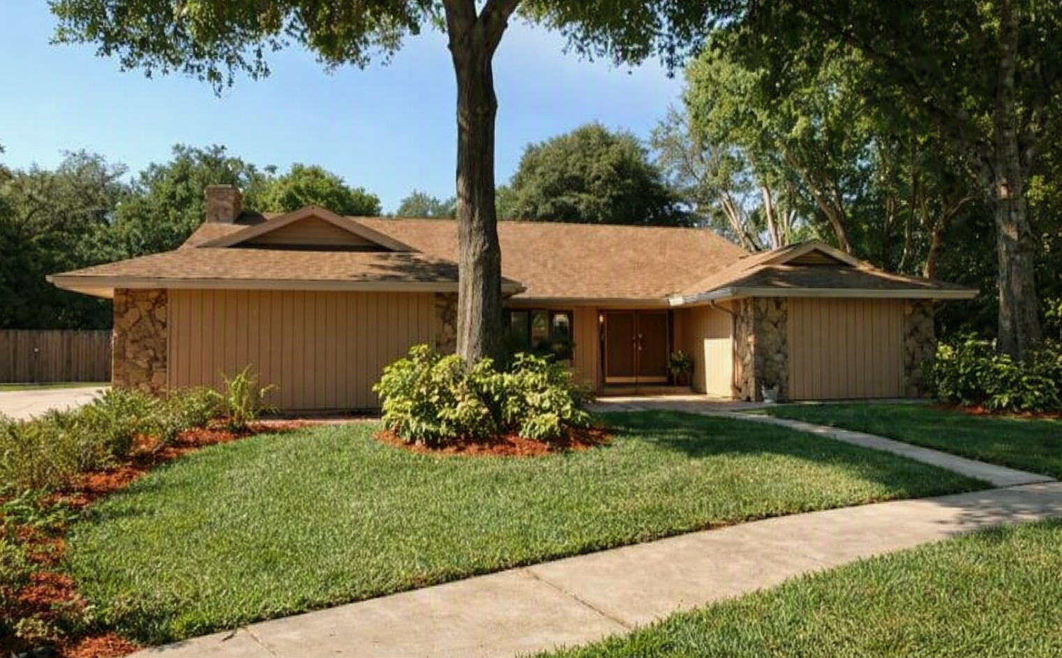 Before: distressed Tampa Bay property, Exterior transformation